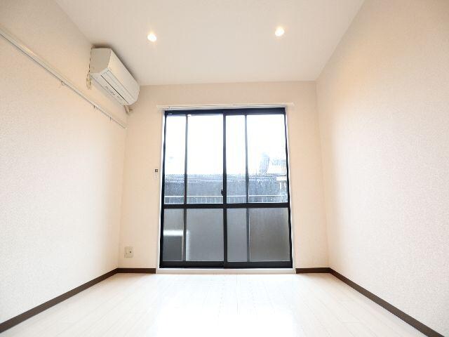  近鉄難波線・奈良線/近鉄奈良駅 徒歩6分 1階 築25年