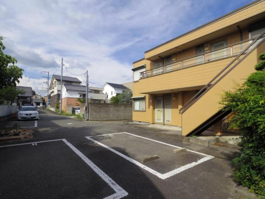  近鉄難波線・奈良線/近鉄奈良駅 徒歩16分 1階 築33年