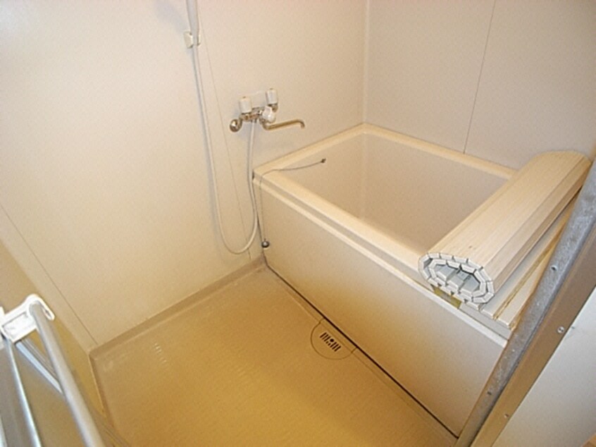  近鉄難波線・奈良線/近鉄奈良駅 徒歩16分 2階 築33年