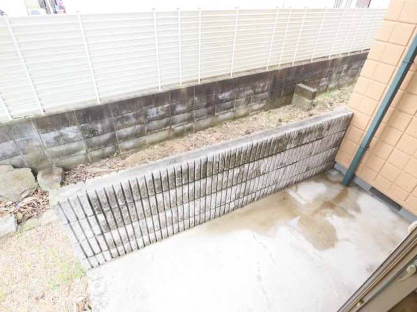  近鉄難波線・奈良線/近鉄奈良駅 徒歩16分 1階 築33年