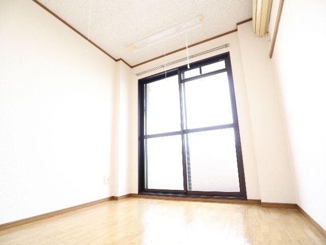  近鉄難波線・奈良線/新大宮駅 徒歩8分 5階 築27年