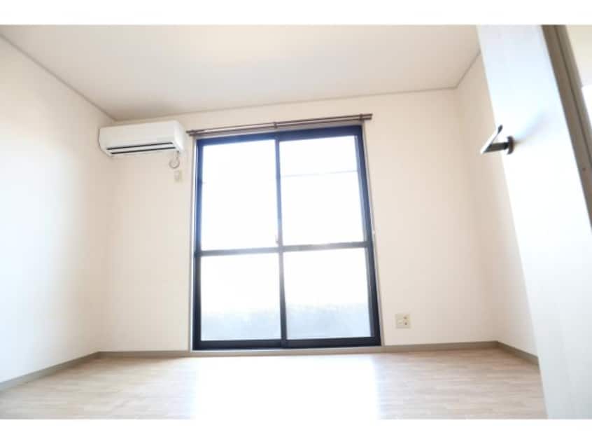  近鉄難波線・奈良線/新大宮駅 徒歩10分 1階 築27年