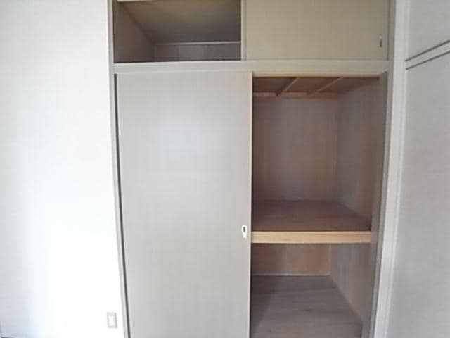  近鉄難波線・奈良線/近鉄奈良駅 バス10分木津南ソレイユ下車:停歩7分 1階 築27年