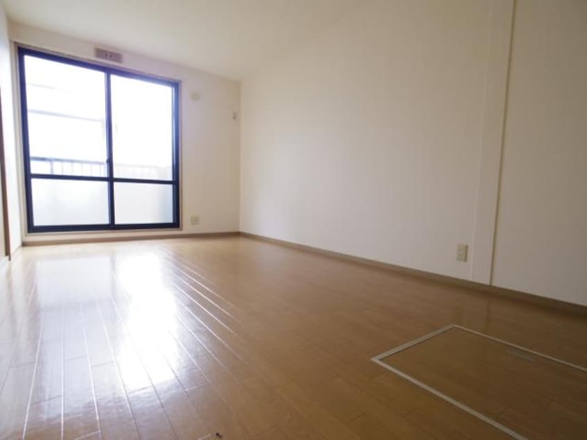  近鉄難波線・奈良線/近鉄奈良駅 バス10分木津南ソレイユ下車:停歩7分 1階 築27年