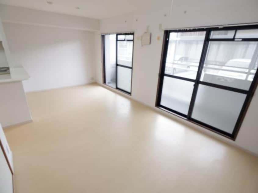  大和路線・関西本線/奈良駅 バス8分北神殿下車:停歩4分 1階 築29年