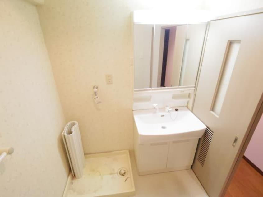  大和路線・関西本線/奈良駅 バス8分北神殿下車:停歩4分 1階 築29年