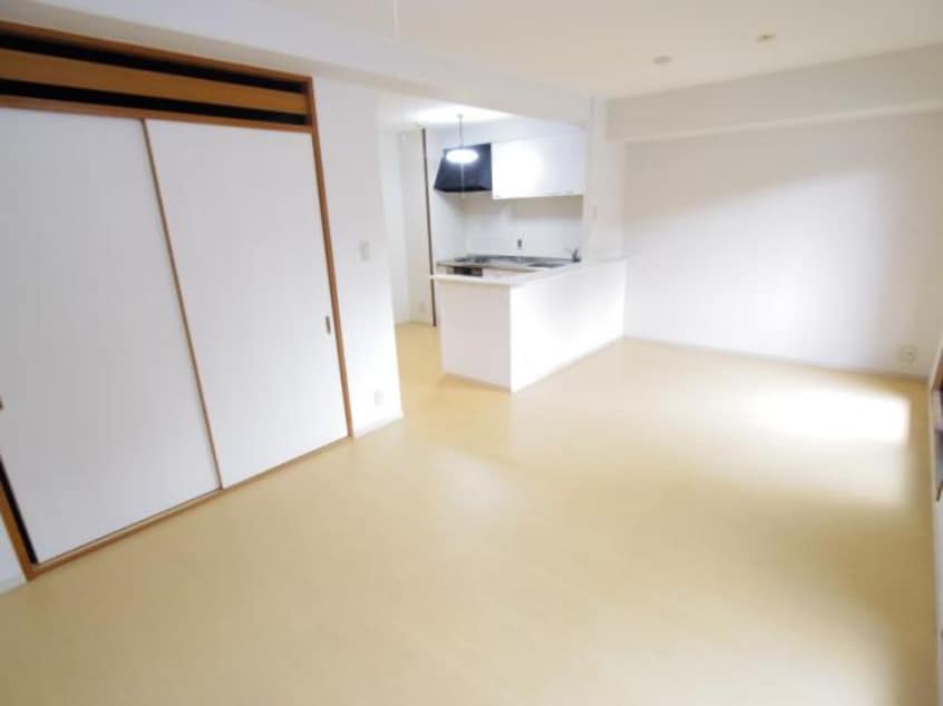  大和路線・関西本線/奈良駅 バス8分北神殿下車:停歩4分 1階 築29年