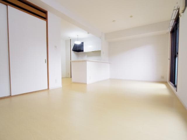  大和路線・関西本線/奈良駅 バス8分北神殿下車:停歩4分 1階 築29年