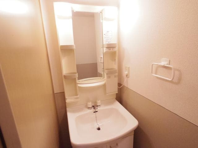  近鉄難波線・奈良線/近鉄奈良駅 バス15分梅美台西下車:停歩3分 1階 築27年