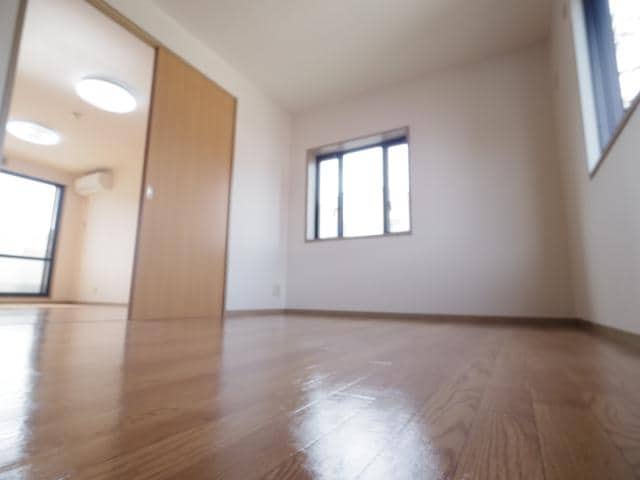  近鉄難波線・奈良線/近鉄奈良駅 バス15分梅美台西下車:停歩3分 1階 築27年