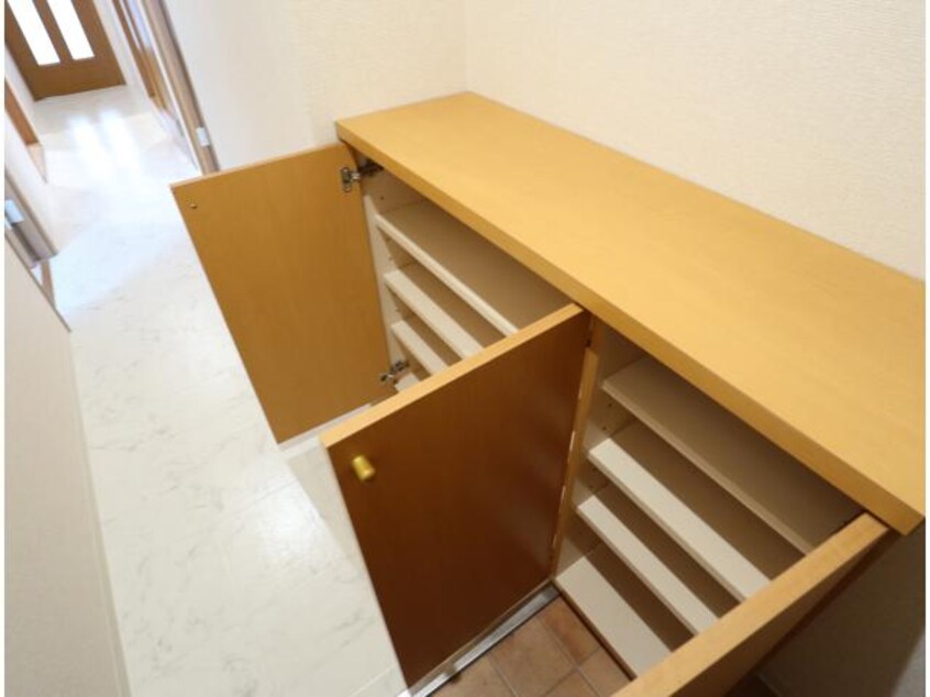  近鉄難波線・奈良線/新大宮駅 徒歩16分 3階 築22年