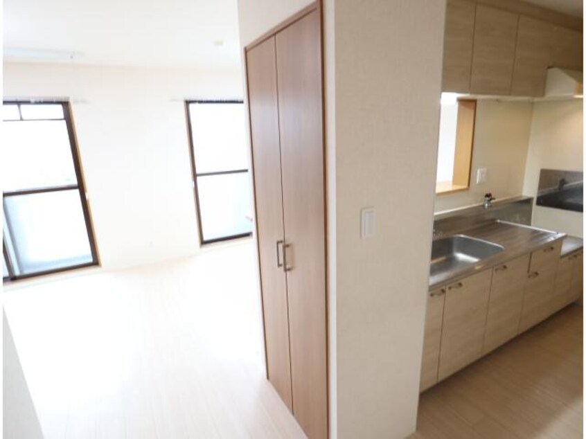  近鉄難波線・奈良線/新大宮駅 徒歩16分 3階 築22年