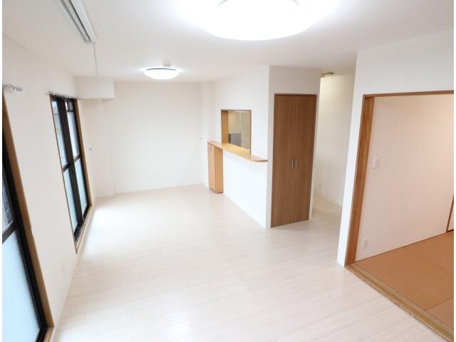  近鉄難波線・奈良線/新大宮駅 徒歩16分 3階 築22年