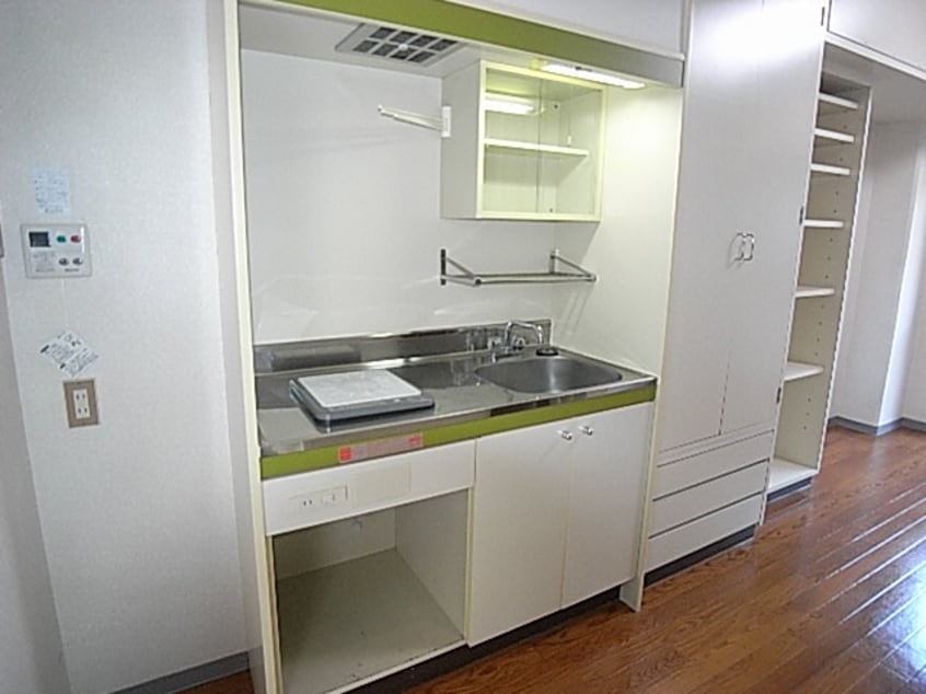  近鉄難波線・奈良線/近鉄奈良駅 徒歩5分 1階 築40年