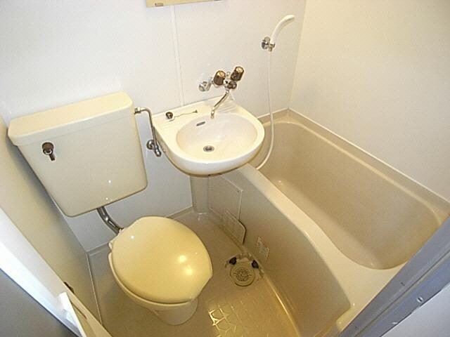  近鉄難波線・奈良線/近鉄奈良駅 徒歩5分 3階 築40年