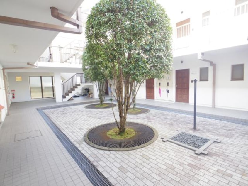  近鉄難波線・奈良線/近鉄奈良駅 徒歩5分 1階 築40年