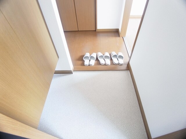  近鉄難波線・奈良線/近鉄奈良駅 バス15分梅美台西下車:停歩8分 1階 築22年