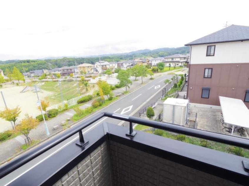  近鉄難波線・奈良線/近鉄奈良駅 バス15分梅美台西下車:停歩8分 3階 築22年