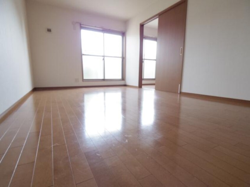  近鉄難波線・奈良線/近鉄奈良駅 バス10分南方町下車:停歩2分 1階 築22年