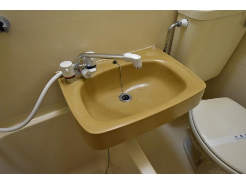  近鉄難波線・奈良線/近鉄奈良駅 バス11分萩ヶ丘下車:停歩7分 2階 築35年