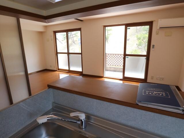  近鉄難波線・奈良線/近鉄奈良駅 バス15分木津南ソレイユ下車:停歩12分 2階 築21年