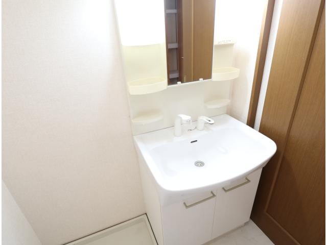  近鉄難波線・奈良線/近鉄奈良駅 バス15分木津南ソレイユ下車:停歩12分 2階 築21年