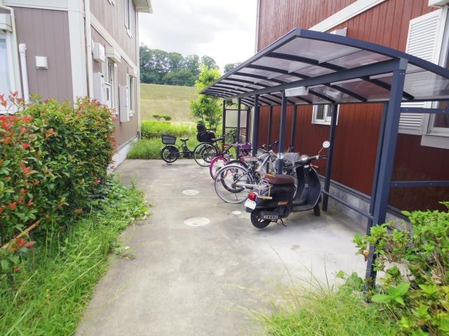  近鉄難波線・奈良線/近鉄奈良駅 バス15分梅美台西下車:停歩12分 1階 築21年