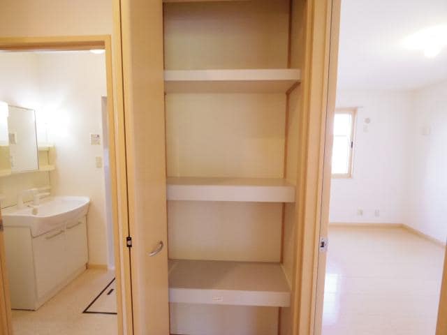  近鉄難波線・奈良線/近鉄奈良駅 バス15分梅美台西下車:停歩12分 1階 築21年