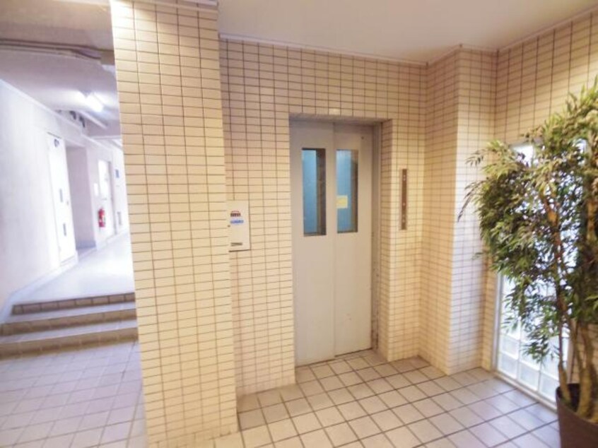  近鉄難波線・奈良線/新大宮駅 徒歩5分 6階 築38年