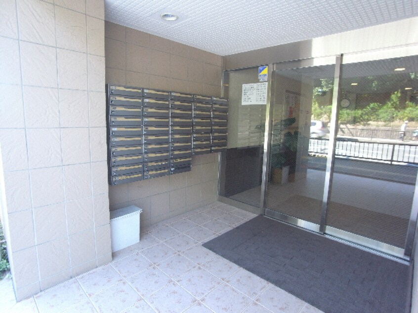  近鉄難波線・奈良線/近鉄奈良駅 バス10分高畑住宅下車:停歩1分 5階 築38年