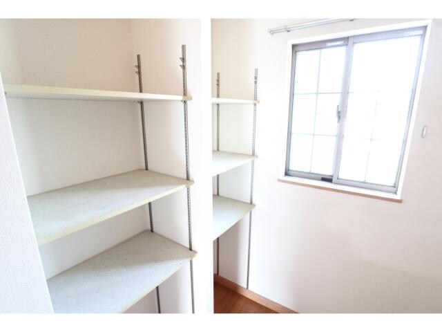  近鉄難波線・奈良線/近鉄奈良駅 バス16分梅美台3丁目下車:停歩3分 2階 築19年