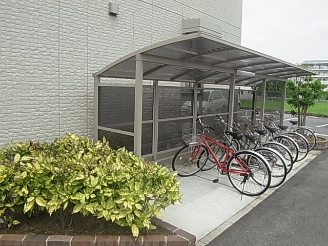  近鉄難波線・奈良線/近鉄奈良駅 バス10分萩ヶ丘下車:停歩6分 1階 築18年