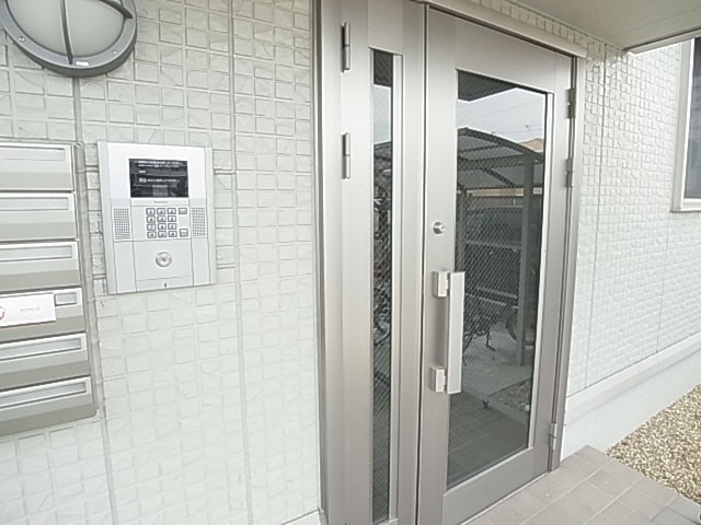  近鉄難波線・奈良線/近鉄奈良駅 バス10分萩ヶ丘下車:停歩6分 1階 築18年