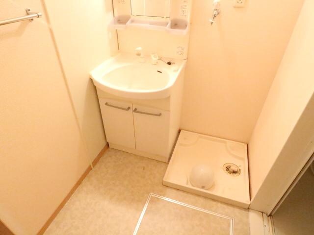  近鉄難波線・奈良線/近鉄奈良駅 バス23分西九条町下車:停歩1分 1階 築18年