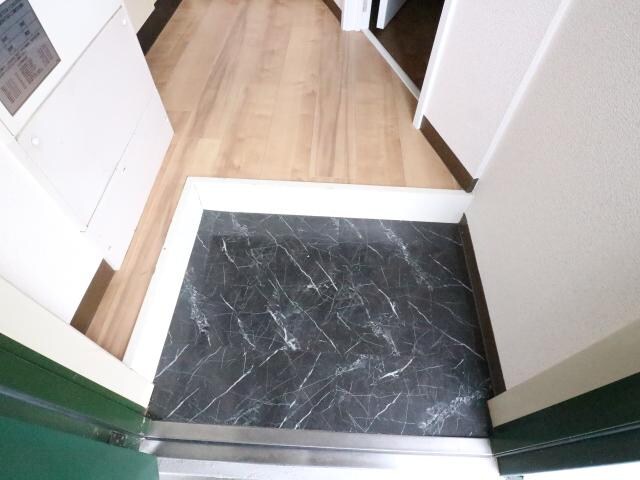  近鉄難波線・奈良線/近鉄奈良駅 徒歩10分 1階 築33年