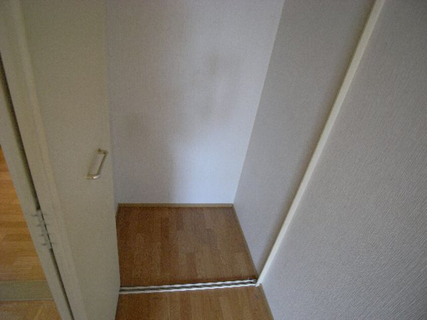  大和路線・関西本線/奈良駅 バス16分大和ハウス前下車:停歩7分 2階 築28年