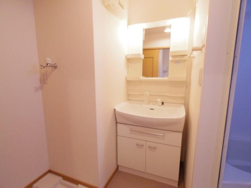  近鉄難波線・奈良線/新大宮駅 徒歩17分 2階 築17年