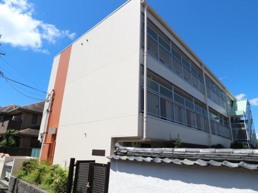  近鉄難波線・奈良線/近鉄奈良駅 徒歩10分 3階 築32年