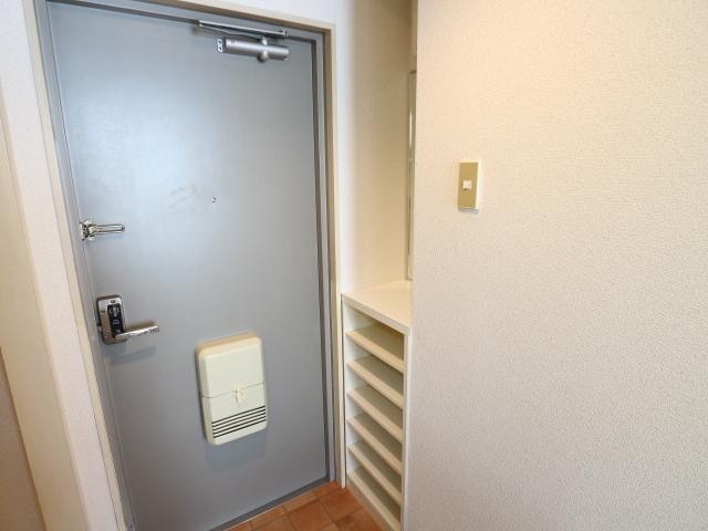  近鉄難波線・奈良線/近鉄奈良駅 バス10分南方下車:停歩5分 1階 築35年