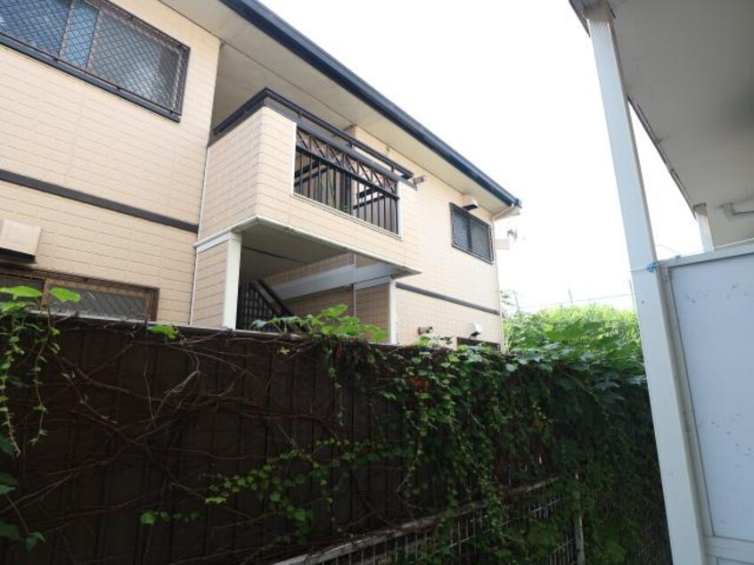  近鉄難波線・奈良線/近鉄奈良駅 バス11分萩ヶ丘町下車:停歩2分 1階 築36年