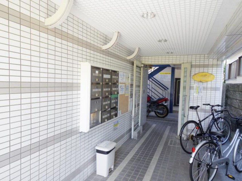  近鉄難波線・奈良線/近鉄奈良駅 徒歩13分 2階 築37年