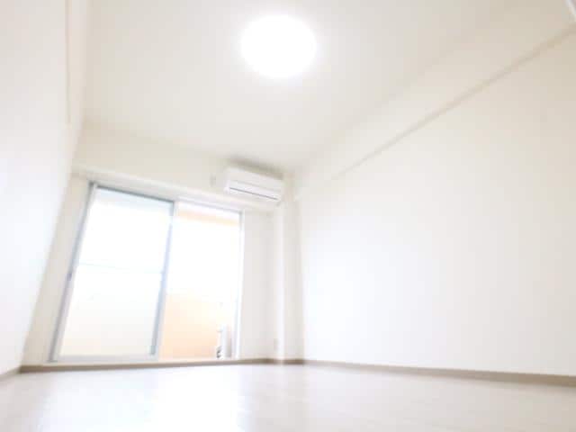  近鉄難波線・奈良線/新大宮駅 徒歩4分 8階 築36年