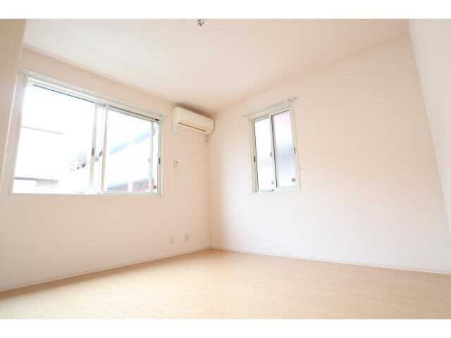  近鉄難波線・奈良線/新大宮駅 徒歩8分 1階 築16年