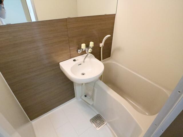  近鉄難波線・奈良線/近鉄奈良駅 徒歩6分 2階 築26年