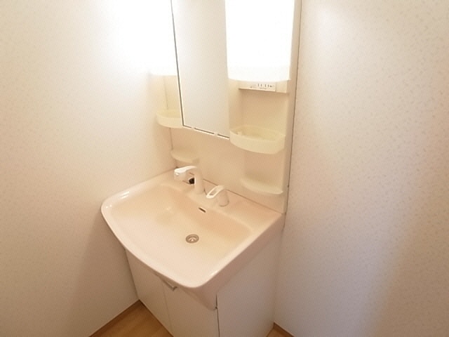  近鉄難波線・奈良線/近鉄奈良駅 バス12分宮ノ森西口下車:停歩5分 2階 築21年