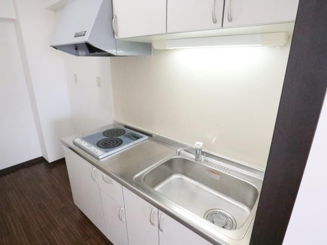  近鉄難波線・奈良線/近鉄奈良駅 バス10分八軒町下車:停歩9分 3階 築17年