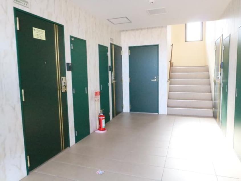  近鉄難波線・奈良線/近鉄奈良駅 バス10分八軒町下車:停歩9分 3階 築17年