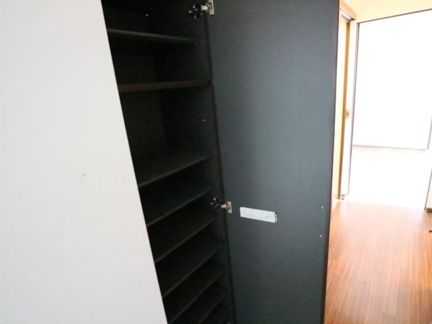  近鉄難波線・奈良線/近鉄奈良駅 バス10分八軒町下車:停歩9分 3階 築17年