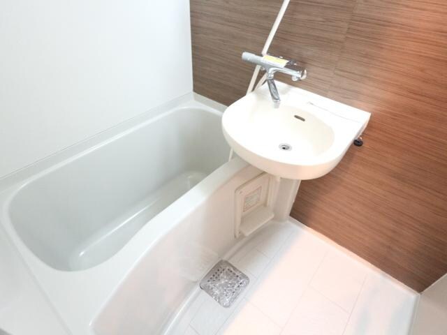  近鉄難波線・奈良線/近鉄奈良駅 徒歩8分 1階 築26年