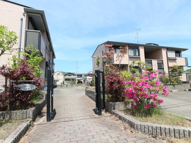  大和路線・関西本線/加茂駅 徒歩10分 1階 築27年